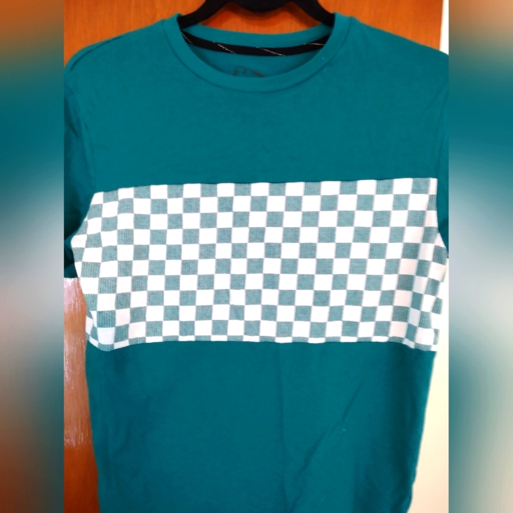 Young boys t shirt
